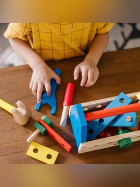 MELISSA & DOUG | Take-Along Wooden Tool Kit